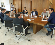 O governador Carlos Massa Ratinho Junior recebe nesta segunda-feira(7), o Presidente da Renault do Brasil, Ricardo Gondo  e o  Presidente da Renault para a América Latina,  Luiz Pedrucci 