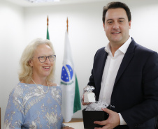 O governador Carlos Massa Ratinho Junior  recebe  nesta quarta-feira (30), no Palácio Iguaçu, Embaixadora do Canadá no Brasil, Jennifer May -  Curitiba, 30/03/2022