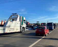 Guinchos e 0800 no lote 4 do anel de integração 