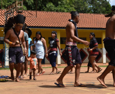 Índios Kaingang da terra indígena Apucaraninha lançam livro com apoio da Copel