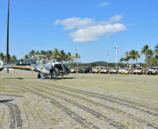 Polícia Militar desencadeia megaoperação Fortaleza no Litoral do estado com viaturas e helicóptero