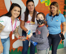 Portos do Paraná celebra Páscoa com crianças do Centro Municipal de Autismo de Paranaguá