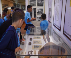 Livro de indígenas Kaingang é entregue a museu e rede pública de ensino