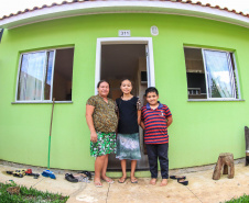 Vila Santana, em Prudentópolis, é exemplo do impacto dos programas do Estado na vida das pessoas.