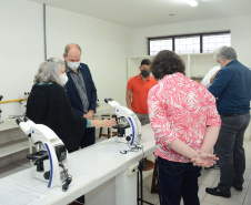 Unicentro entrega equipamentos de última geração para os Laboratórios de Ciências Biológicas e Farmácia