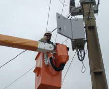 Após fortes chuvas, equipes da Copel trabalham em todo o Estado para recompor rede de energia
