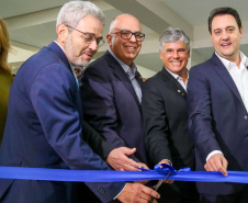 O governador Carlos Massa Ratinho Junior participou nesta terça-feira (19) da inauguração do Centro de Especialidades e Quimioterapia do Hospital São Vicente, em Curitiba.