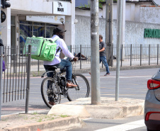 Ciclomotores e bicicletas elétricas precisam seguir recomendações de segurança, alerta Batalhão de Trânsito da PM