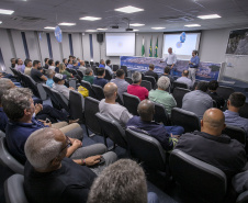 Autoridade portuária recebe representantes de trabalhadores