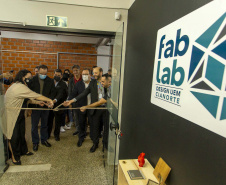 Inspirada no MIT, dos EUA, UEM inaugura Fab Lab, oficina tecnológica
