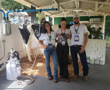 Vitrine de Tecnologia na ExpoLondrina divulga elos da cadeia produtiva do leite