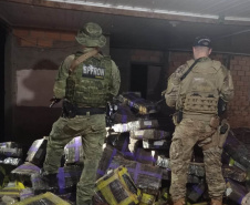 BPFRON e Polícia Federal apreendem 2,8 toneladas de drogas em Santa Helena-PR