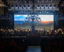 Orquestra Sinfônica do Paraná apresentou primeiro concerto da série Clássicos Sertanejos