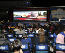 Ivaiporã recebe a primeira edição do Cinema na Praça com alegria e entusiasmo