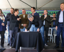 Governador Carlos Massa Ratinho Junior Assina Ordem de Serviço para construção do novo Terminal de Ônibus em Piraquara, na Região Metropolitana de Curitiba.  Piraquara, 19/05/2022 - Foto: Ari Dias/AEN