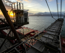 Volume de granéis embarcado a leste do Porto de Paranaguá aumenta 7,4% no 1º quadrimestre do ano