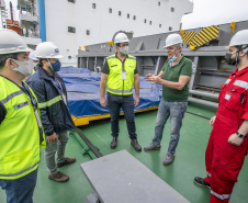 Porto de Paranaguá recebe navio com tecnologia sustentável