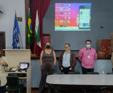 Estudantes assistem a palestra de orientação e prevenção do assédio sexual