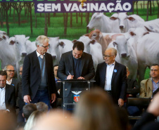 O Governo do Estado celebra nesta terça-feira (31) o primeiro ano do Paraná como área livre de febre aftosa sem vacinação e comemora os 10 anos de fundação da Agência de Defesa Agropecuária do Paraná (Adapar) - Curitiba, 31/05/2022