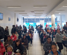 Mutirão encaminha 450 pessoas para vagas de emprego em supermercados