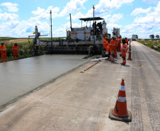 Obras de pavimentação em concreto na PRC-280, em Palmas