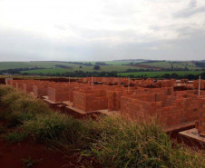 Obras de 75 casas populares do programa Vida Nova avançam em Jandaia do Sul
