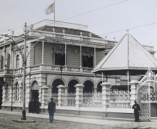 Exposição fotográfica no MIS-PR marca o retorno de família Weiss ao Palácio da Liberdade, sede do museu