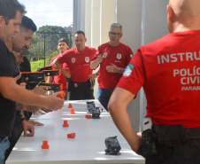 PCPR capacita servidores e entrega armas de choque