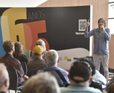 Eduardo Bueno fala para 200 pessoas na abertura do Ciclo do Bicentenário da Independência da Biblioteca Pública