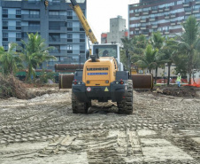 Tubulação é transferida de local em Matinhos