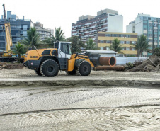 Tubulação é transferida de local em Matinhos