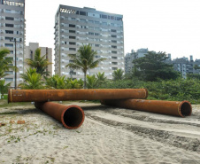 Tubulação é transferida de local em Matinhos