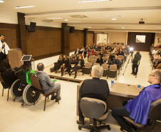 Primeira médica com tetraparesia do Brasil cola grau na Unioeste - Acadêmica Elaine Luzia dos Santos recebeu o grau de médica depois de enfrentar as sequelas de um Acidente Vascular Cerebral (AVC) que apenas adiou a conclusão do curso  -  Cascavel, 10/06/2022 - 