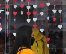 Sem prejuízo no Dia dos Namorados: Ipem-PR dá dicas na compra dos presentes
