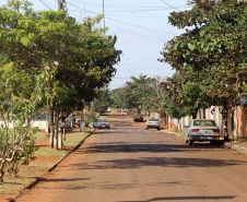 Governador autoriza obras de saneamento e energia na Ocupação Bubas, em Foz