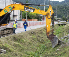 Máquinas começam a operar em obras de macrodrenagem em Matinhos