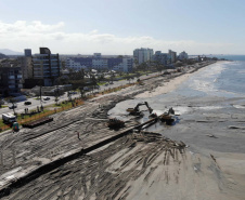 Praia de Caiobá conta com 500 metros de faixa de areia mais larga