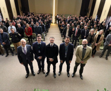 O secretário da Segurança Pública, Wagner Mesquita de Oliveira, o diretor geral da Polícia Centífica e demais autoridades durante aula inaugural do curso para policiais científicos. Curitiba, 21/06/2022 Foto: Ricardo Almeida/SESP