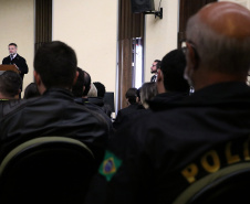 O secretário da Segurança Pública, Wagner Mesquita de Oliveira, o diretor geral da Polícia Centífica e demais autoridades durante aula inaugural do curso para policiais científicos. Curitiba, 21/06/2022 Foto: Ricardo Almeida/SESP