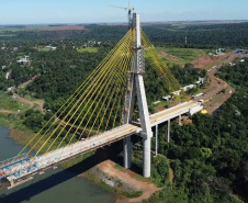 Novo viaduto em Foz do Iguaçu terá alterações no tráfego a partir de terça (21)