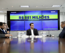 Governador Carlos Massa Ratinho Junior, recebeu representantes da empresa Volvo, que anunciaram investimentos de R$ 881 milhões na fabrica de Curitiba - 