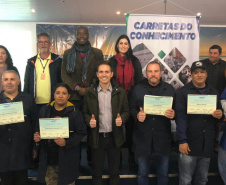 Programa Carretas do Conhecimento forma turma do Curso de Instalação e Manutenção de Ar Condicionado em Pontal do Paraná