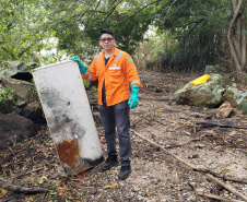 IAT realiza mutirão para coleta de resíduos sólidos em manguezais do Litoral do Estado