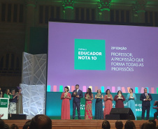 Professores finalistas do Prêmio Educador Nota 10 participam de premiação em São Paulo
