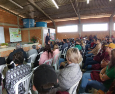 Seminário sobre fruticultura reúne 500 produtores na Lapa