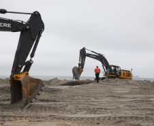 Litoral do Paraná conta com areia da praia renovada antes da data prevista