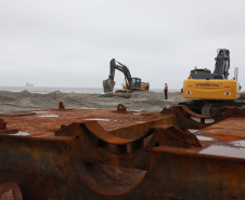 Litoral do Paraná conta com areia da praia renovada antes da data prevista