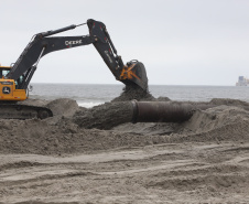 Litoral do Paraná conta com areia da praia renovada antes da data prevista