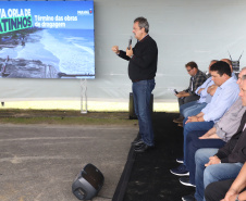 Ouvintes registram banco de areia na praia de Caiobá