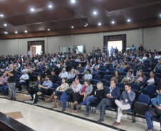 Produção de hortifrútis e criação de abelhas sem ferrão são discutidas em Dois Vizinhos